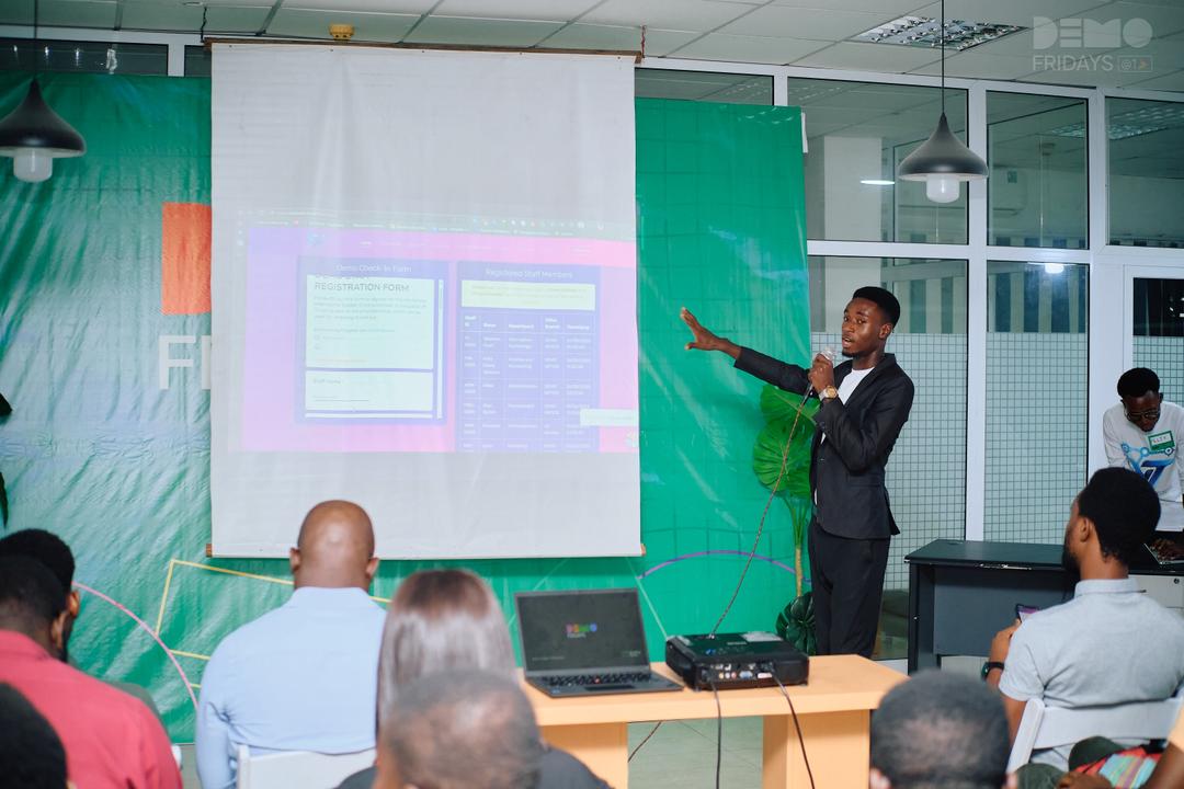Demo Friday Speaking